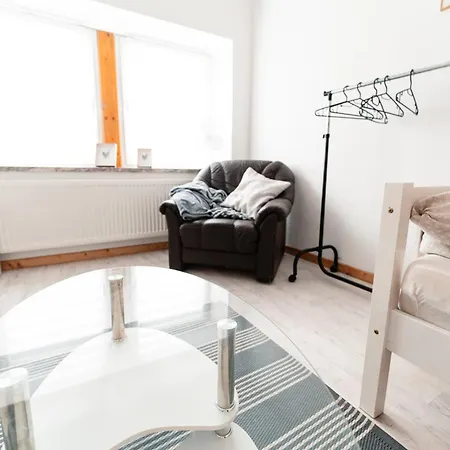 Monteurgut Linde شقة Marren